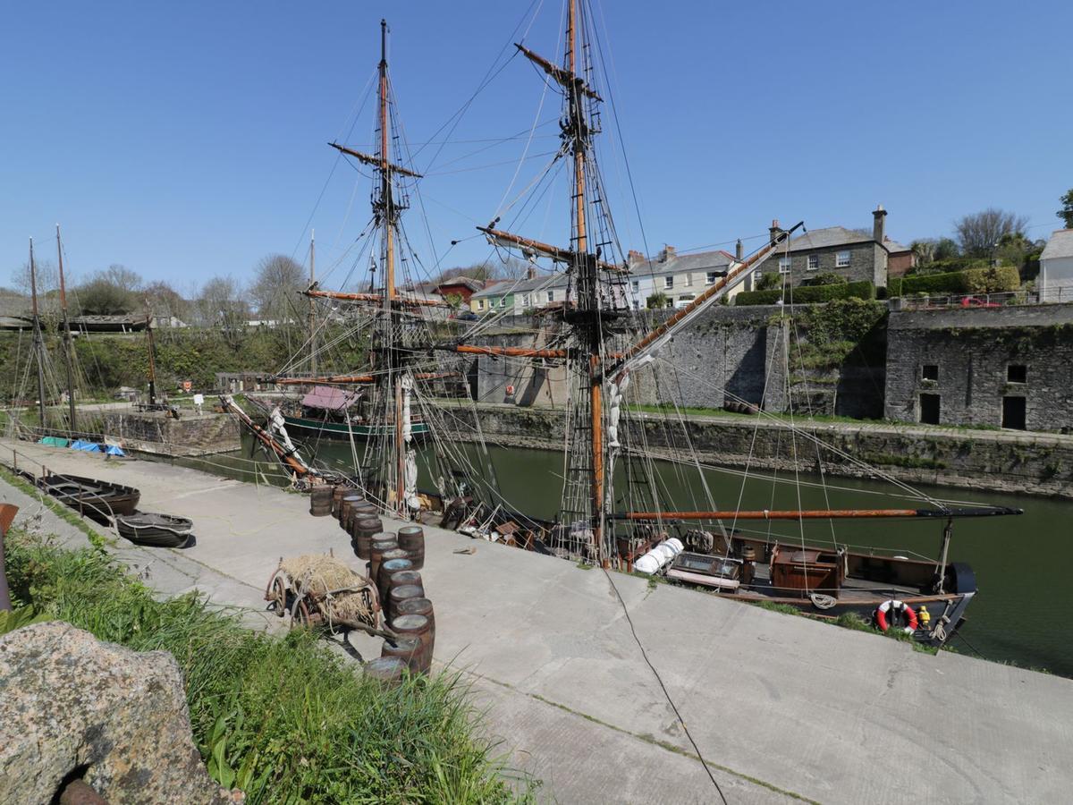 Oh Buoy! Villa Charlestown  Bagian luar foto